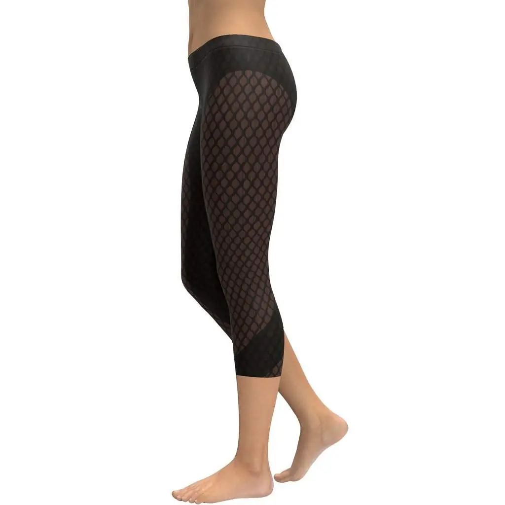 Dark Mesh Print Capris