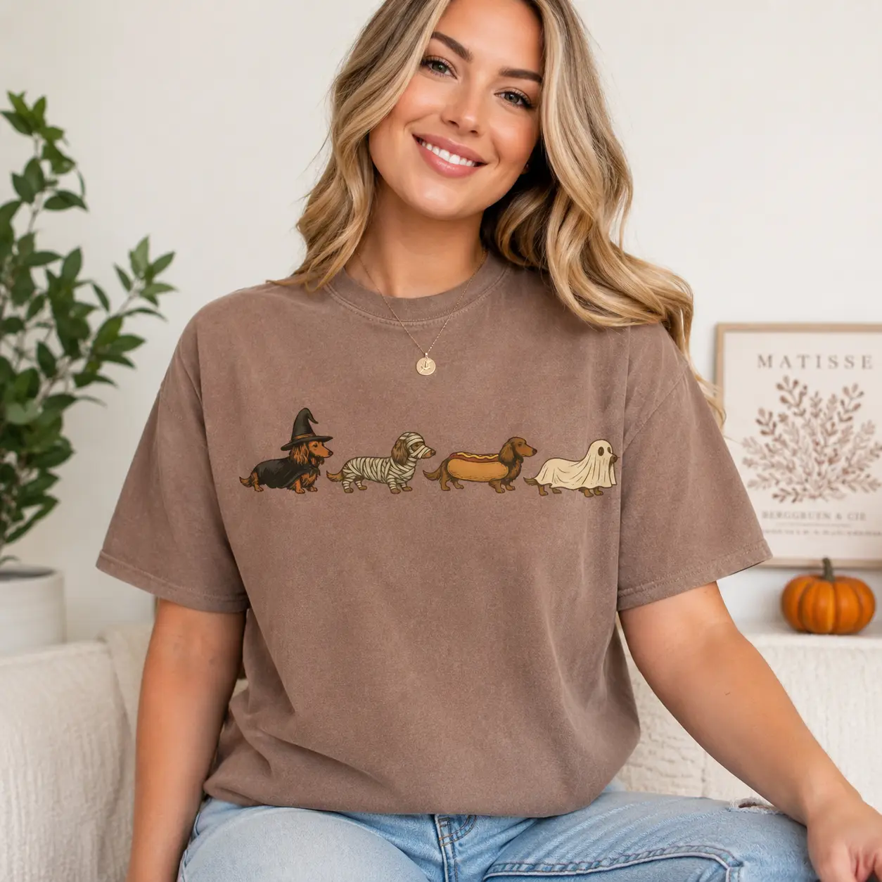 Comfort Colors Vintage Art Style Dachshund T-Shirt, Halloween Costume Tee, Gift for Weenie Dog Owners T-Shirt