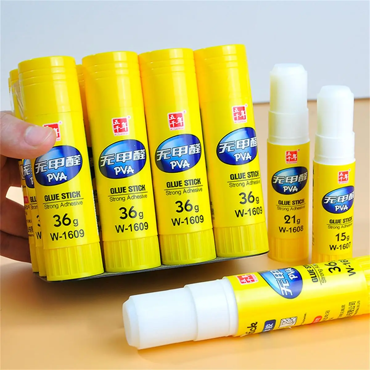 Professional Solid Plastic Glue Stick, 3 Counts Multifunctional Strong Adhesives Glue And Seal Glue Stick Stationery Office Supplies for Students Office School