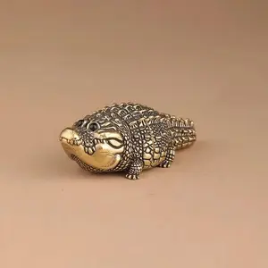 Cute Fat Copper Alligator Statue, Creative Desktop Ornament, Home Decor for Living Room, Bedroom, Office, Bookshelf, Wine Cabinet, Decoration Items, Collectible Figurines