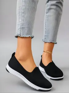 Women's Fashionable Plain Color Slip on Sneakers, Casual Comfortable Breathable Lightweight Sports Shoes, All-match Commuter Shoes for Work & Daily Wear, Closed, Lightweight Slip ons