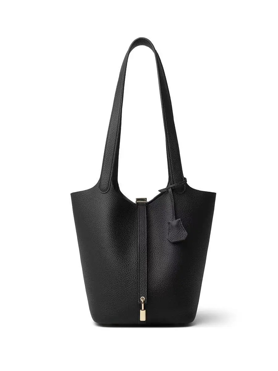 Women's genuine cowhide leather handbag, large capacity bucket bag, suitable for everyday casual wear, unique style, fashionable bucket bag, classic casual portable picnic basket (26cm) – Christmas gift. Punk Studded Tote Lightweight Quilted Laptop bible