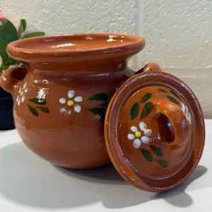 Mexican Ollita Poblana. Ollita de Barro 1.5liter with lid. Handmade pot. Handmade Mexican bean pot.