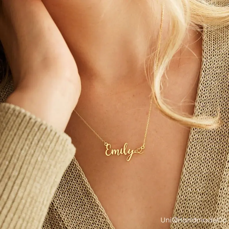 Personalized custom heart-shaped name pendant stainless steel English name necklace holiday birthday gift