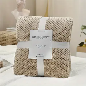 Lola Blanket - Soft and Cozy Bed Cover for a Comfortable Night's Sleep