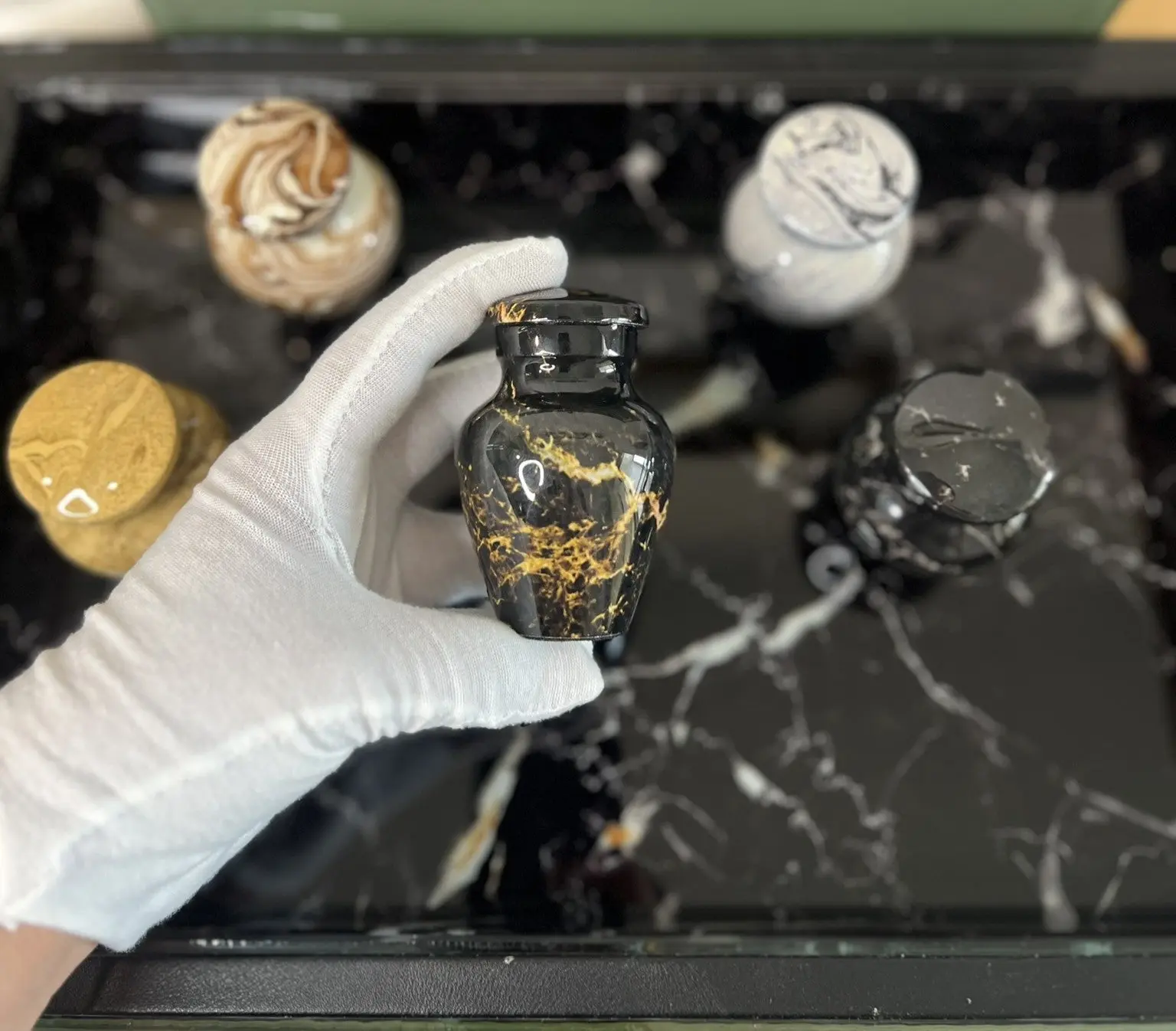 Premium Marble Finish Keepsake Single in Velvet Box for Ashes Adult male - Keepsakes for human ashes adult female - Black/Silver/Gray/Sand