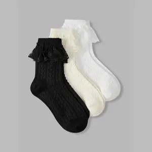 Cider 3 PAIRS LACE TRIM CREW SOCKS