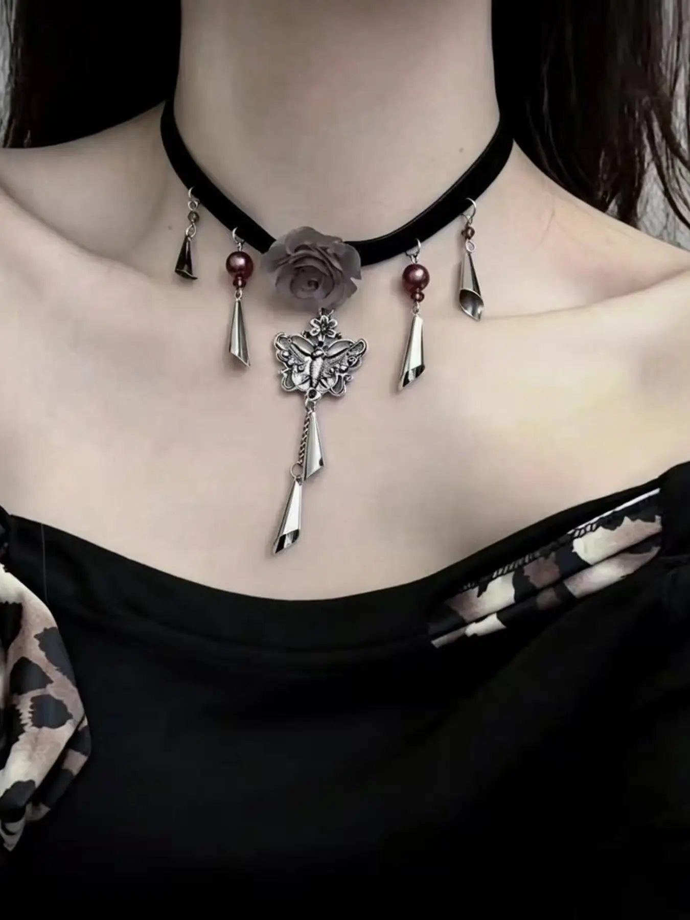Dark Rose Butterfly Velvet Choker, Vintage Gothic Style Necklace, Elegant Fashion Accessory, Perfect for Unique
