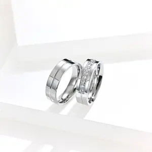 XINCY Titanium steel diamond-inlaid couple rings, simple polished stainless steel wedding rings suitable for daily wear