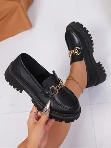 Trendy Women's Chunky Thick Sole Flatform Loafers with Chain Detailing, New Fashionable Slip-On Shoes, Stylish Casual Footwear for Everyday Wear, Chain Decorated Loafers