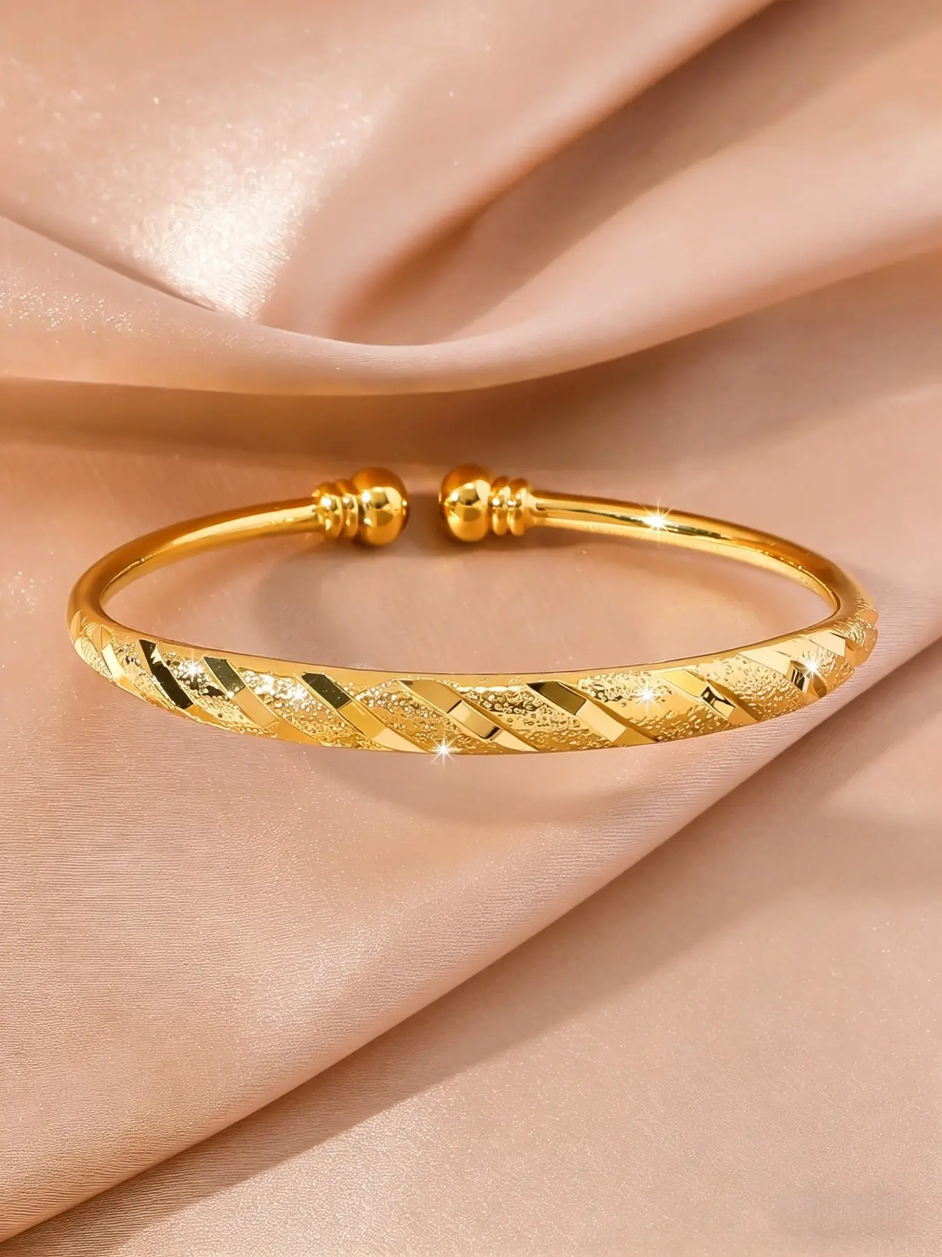 Twill Bracelet, Pretty Bracelet, High Quality Tennis Bracelet, Adjustable Cuff Bracelet, Adjustable Copper Plated 24k Jewelry, Exquisite Gift for Girlfriends and Friends, Daily Gift, Women's Jewelry Gift, Adjustable bracelets
