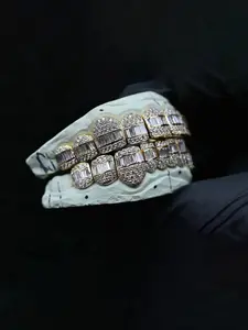 [Shiny silver] Hip-hop men's square teeth, luxury rappers' favorite style hip-hop braces, mystery ice diamond hip-hop braces, fashion trend braces, and gifts for good friends.