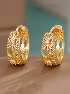 1 Pair Hoop Earrings for Women, Hollowed-out Flower Crochet Design, Casual Style Stackable Jewelry, All-Season Accessory, Perfect Gift for Birthdays & Anniversaries, Trendy Jewelry