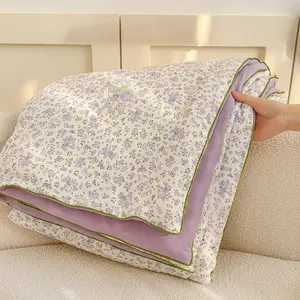 Purple floral rabbit print summer lightweight quilt, ultra-soft skin-friendly air conditioning quilt and summer cooling blanket, Soft Lightweight Quilts, Soft Bedding, suitable for summer bedrooms, offices, beds, lg rooms, and home leisure use