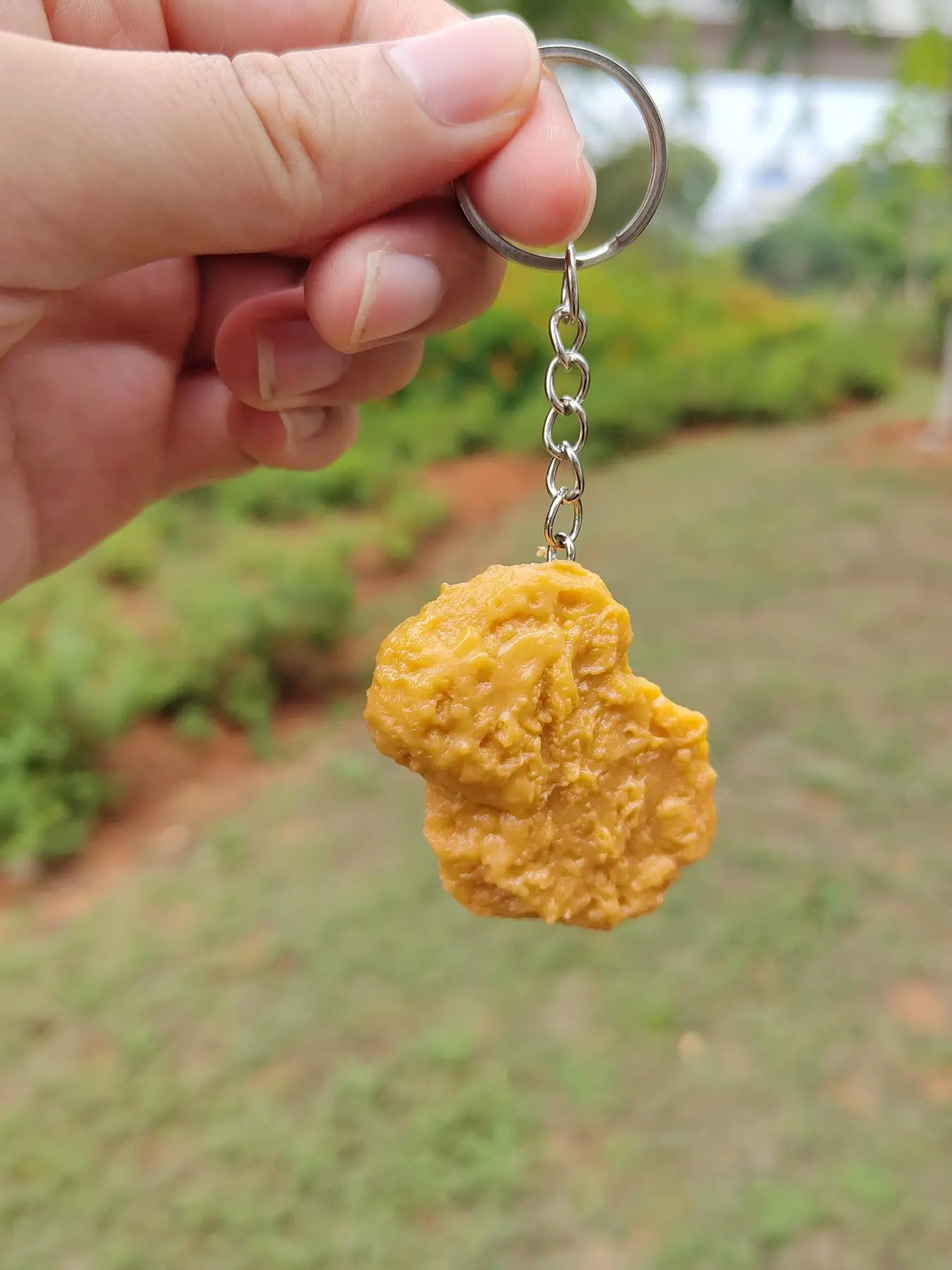 Cute Cartoon Artificial Chicken Nugget Decor Keychain, 1 Piece Funny Chicken Nugget Pendant Keychain, Fashionable Keychain Charm for Men and Women, Cr