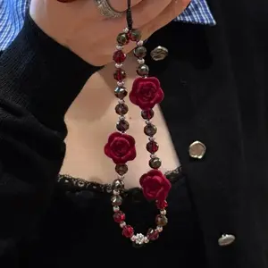 Gothic Red Velvet Rose Beaded Phone Chain, Fashionable Niche Keychain Bag Pendant, Phone Lanyard, Phone Strap for Women & Girls, Phone Charms, Phone Accessories