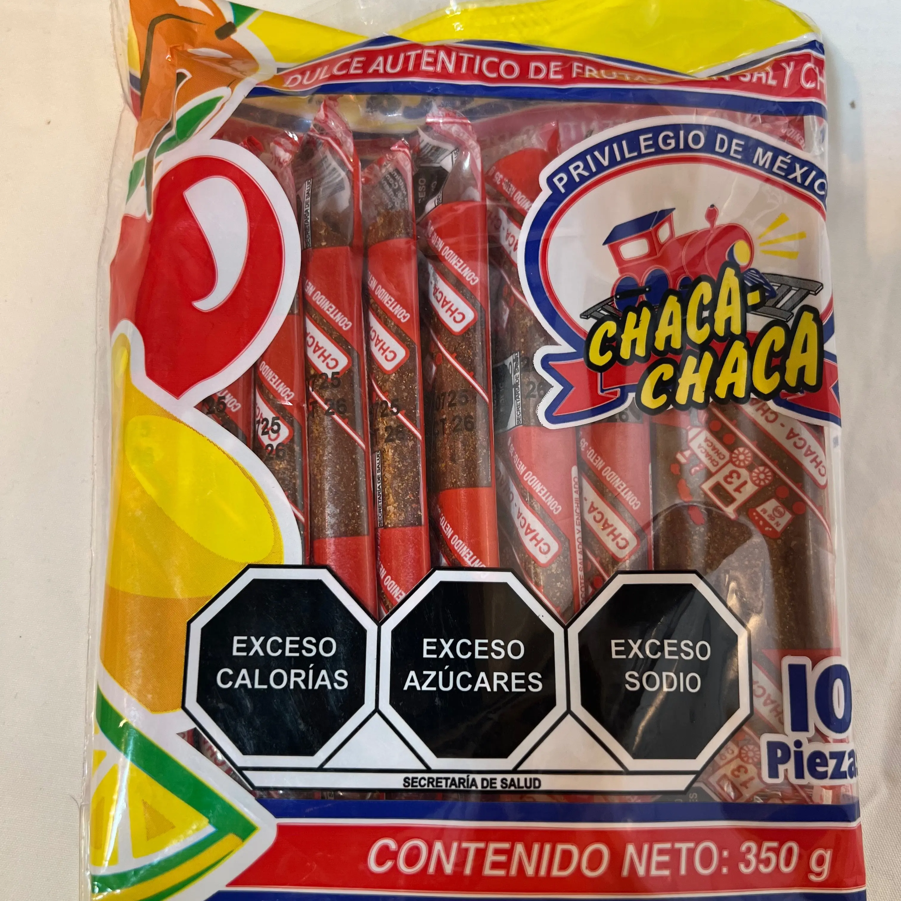 chaca chaca dulce autentico de fruta  con sal y chile