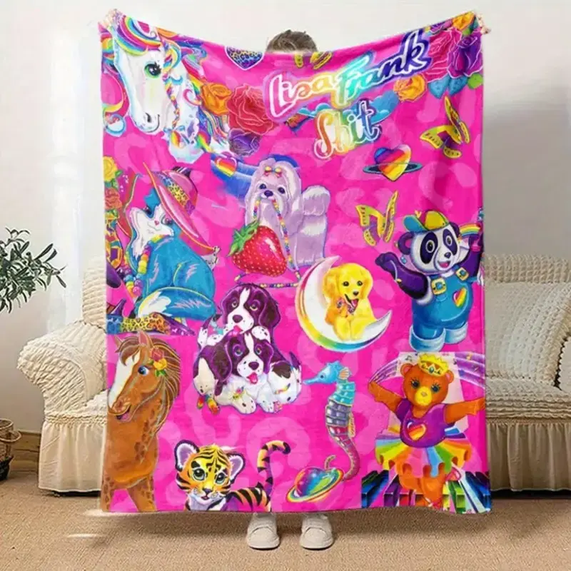 This pink patchwork blanket is brightly colored and full of childlike fun. It features a variety of colorful character patterns, is soft and warm, and is perfect for family relaxation. It is a flannel blanket.