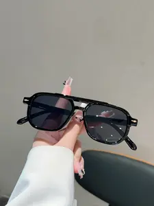 New Square Large Frame Fashion Sunglasses, Trendy Metal Studs Decor, Casual Vintage Style, High-End Look, All Seasons, Modern Sunglasses