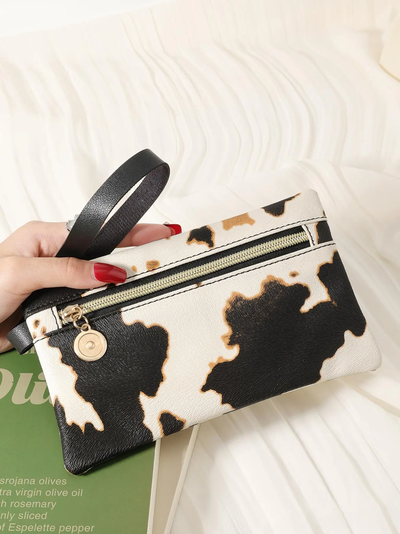Women's Fashion Colorblock Cow Pattern Zipper Wristlet Bag, Wallet Clutch, Trendy Clutch Bag, Casual Coin Purse, Phone Storage Bag, Fashionable Versatile Purse