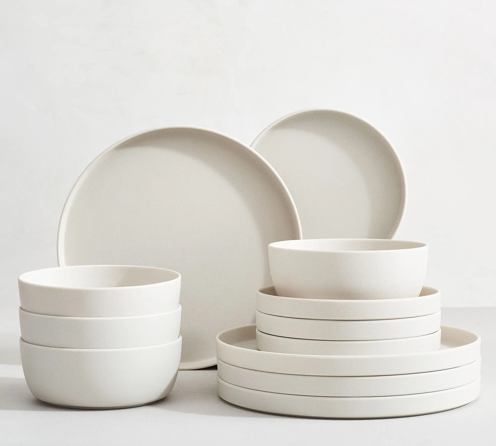 Mason Modern 12-Piece Stylish Reusable Indoor-Outdoor Melamine Tableware Set, Includes Plates and Bowls for Everyday Use