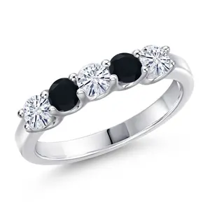 Gem Stone King 0.74 Cttw White Moissanite and Black Onyx Wedding-Bands Ring For Women | 925 Sterling Silver  | Round 3.5MM | Gemstone Birthstone | Wedding Engagement Anniversary Ring