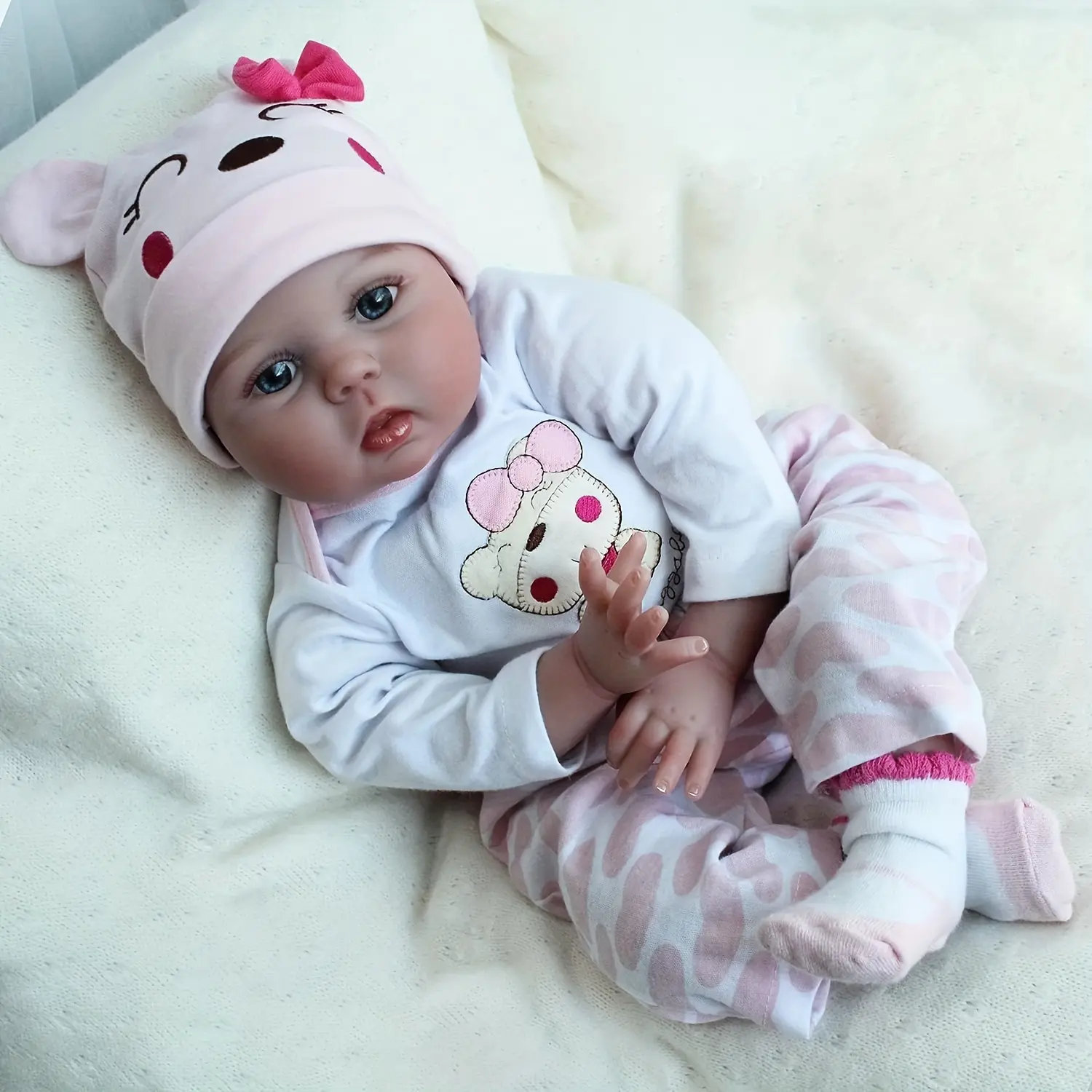 GUESSBELLY 22inch 55cm Soft Vinyl Cloth Body Reborn Baby Doll Lifelike Newborn Bebe Girl Toy for 3+ Kids Birthday and Christmas Gift