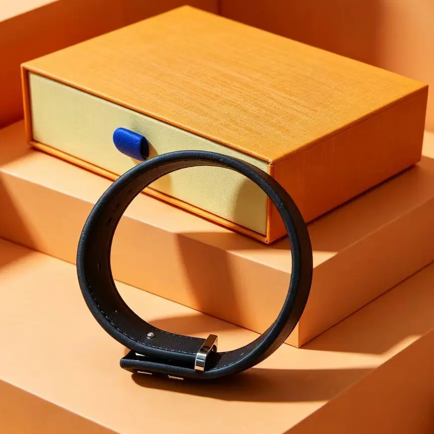Designer high-end luxury bracelet, fashionable, suitable for men's and women's bracelets