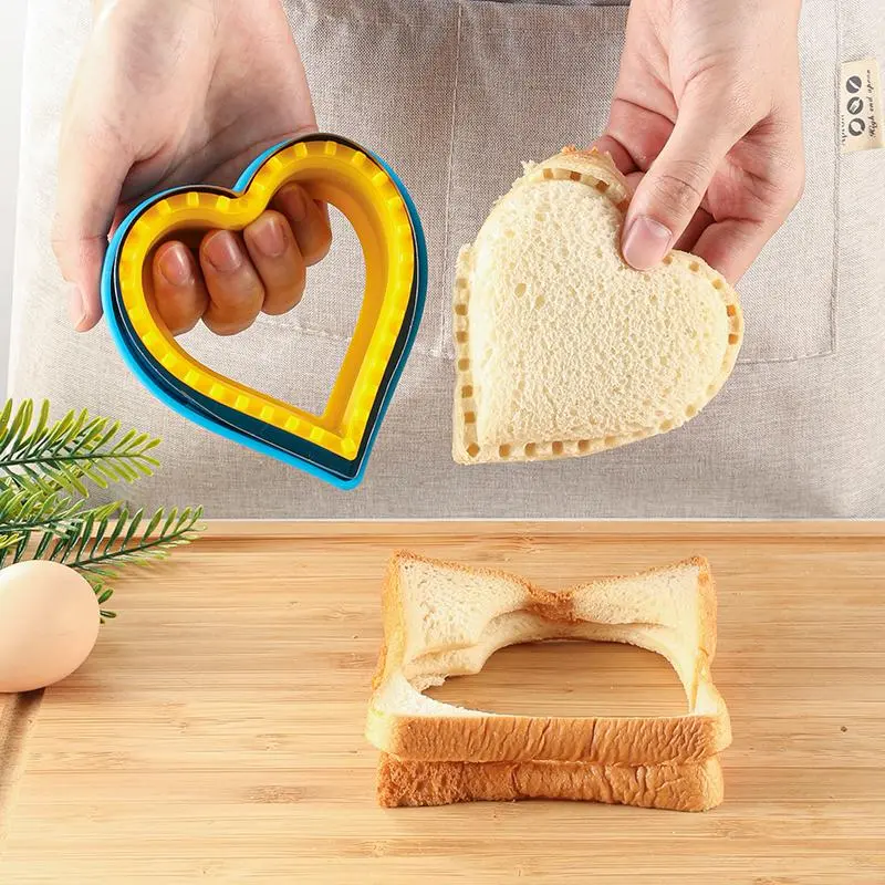 Sandwich Cutter, 1 Count DIY Stainless Steel Sandwich Cutter Sealer, Sandwich Making Mold, Kitchen Utensils, Kitchen Gadgets, Bakeware, Baking Tools, Home Baking Supplies, Baking Supplies
