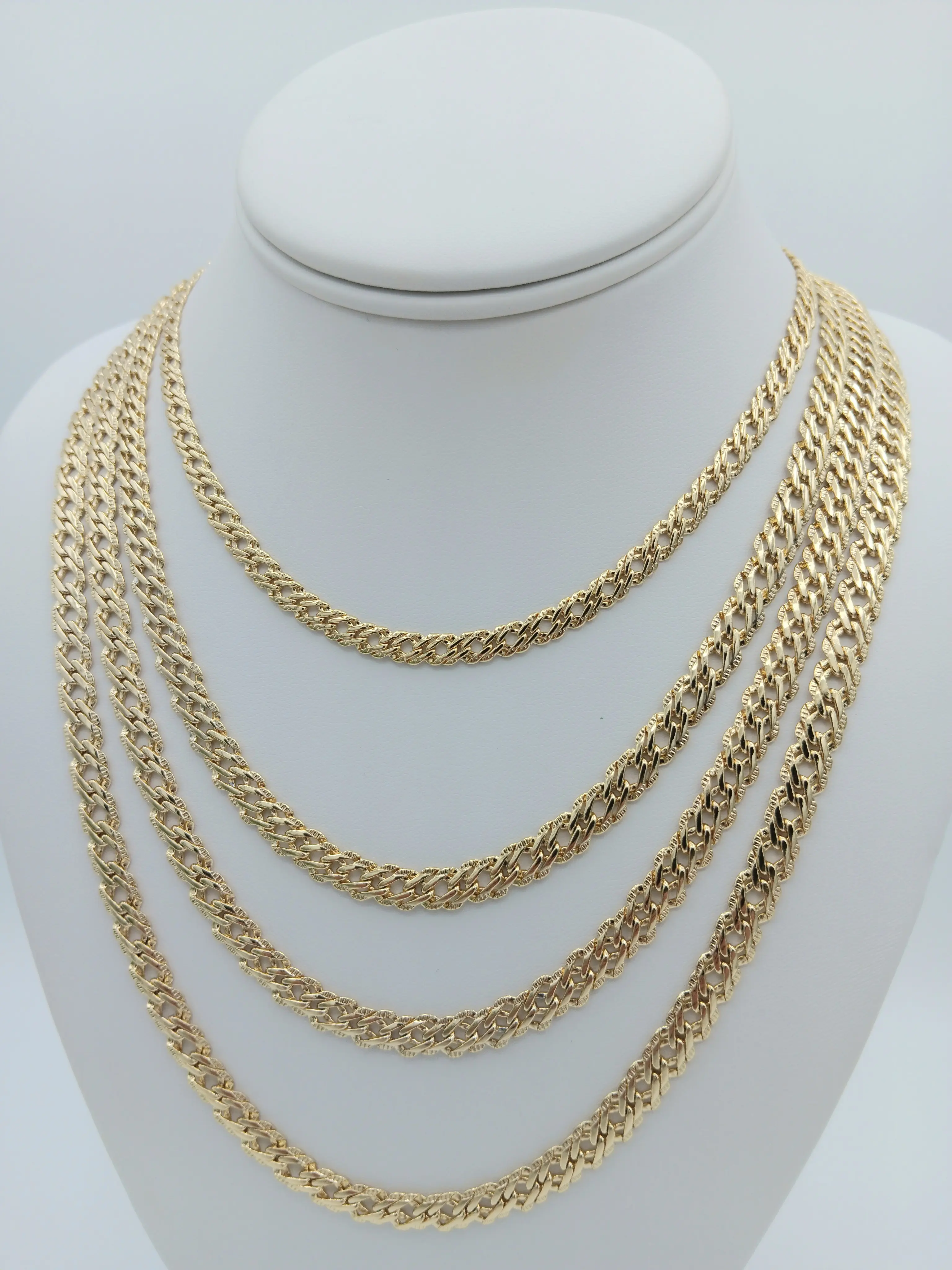 Yordy Spanish Style Link Chain 14k Italian Gold Plated  Unisex Elegant Design Six-Month Warranty Jewelry Necklace