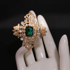 Fashion Retro Baroque Gem Brooch Accessories