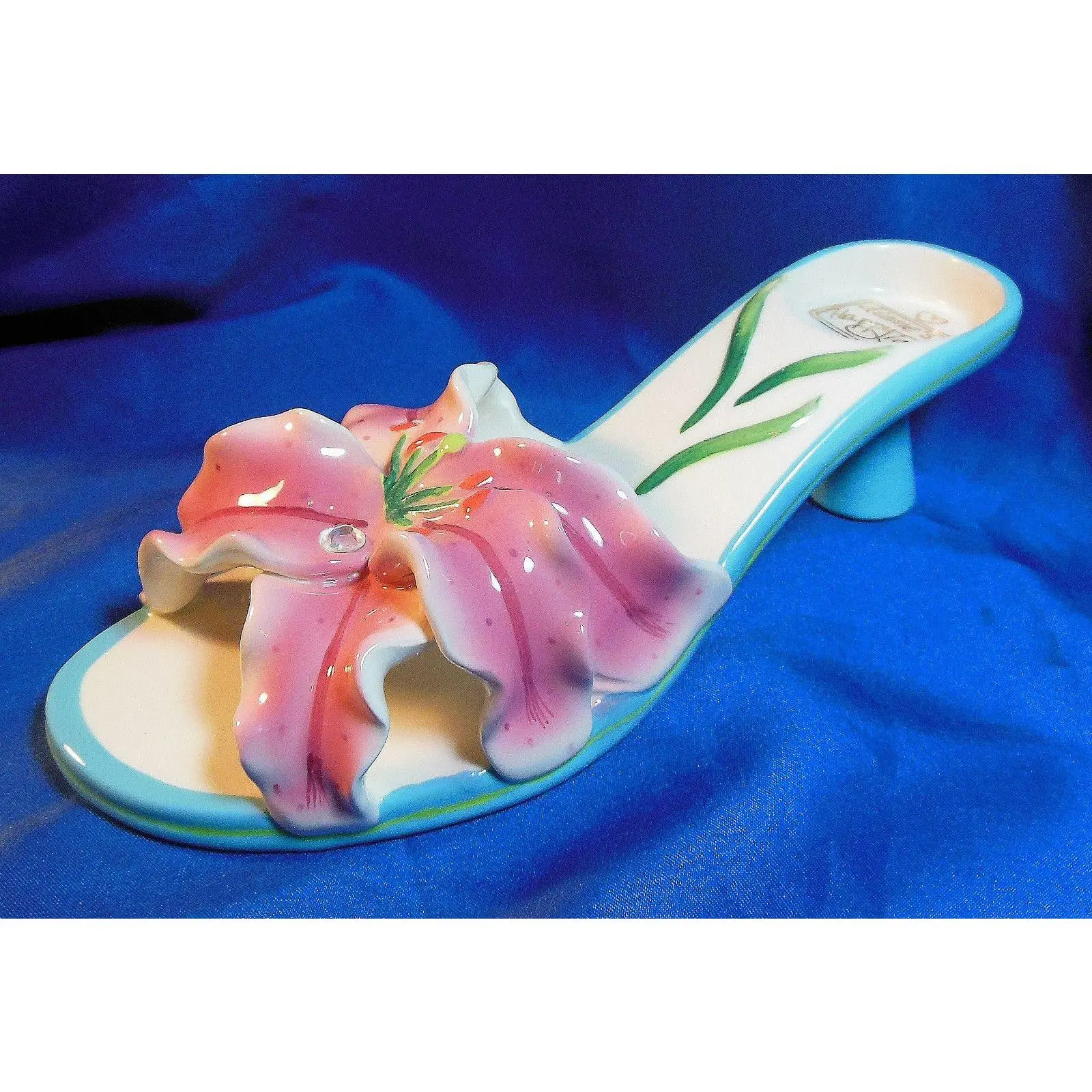 Luscious Lily Tealight Holder - By Happy Toes