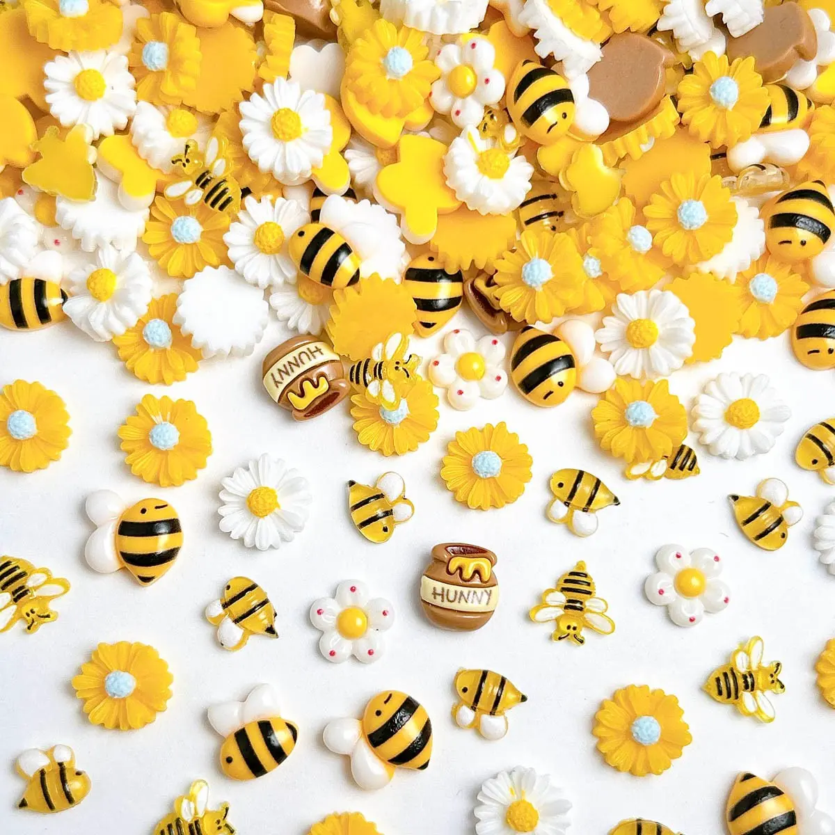 100PCS Cartoon Resin Bee Flower Nail Charms 3D Kawaii Creative Honey Can Nail Decors DIY Keyboard Phone Case Nail Ornaments Nail Decoration Supplies Nail Design Diy Nails Art Home Nail Art
