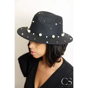 The Pearl Hat