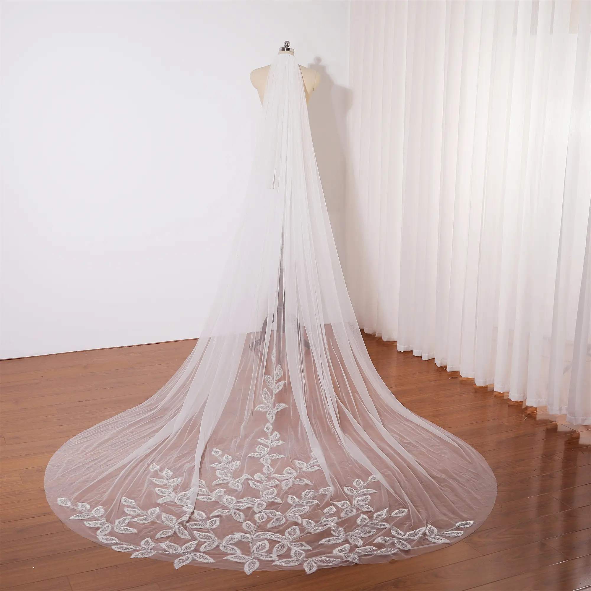 Luxury shiny beaded wedding veil, Sparkling sequined bridal veil, Cathedral wedding veil leaf lace embroidery, Unique leaf veil, Handmade ivory veil cathedral length, One layer soft tulle veil