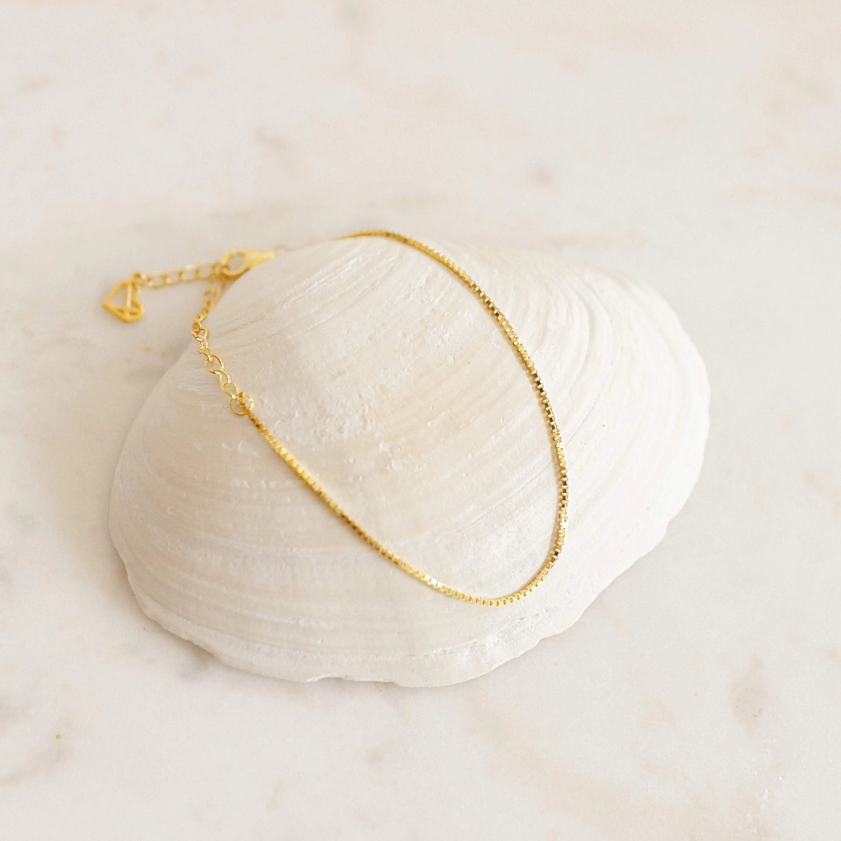 Box Chain Bracelet by Caitlyn Minimalist - Simple Everyday Stacking Bracelet in Gold & Silver - Dainty Everyday Jewelry -  Gift for Her