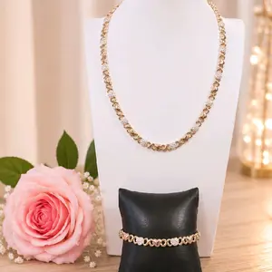 Set XOXO Corazones 14K Gold Plated de Alta Calidad | Collar Gargantilla y Pulsera para Mujer