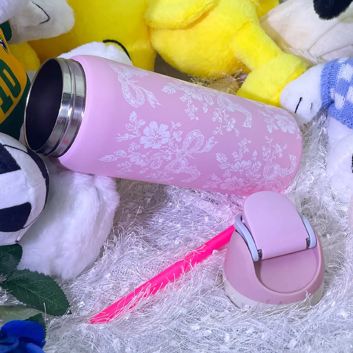 0wIaaLace Pink stainless steel Cup, With A Capacity Of 32Oz/945Ml Can Retain Heat For Up To 24 H. It Can Keep Both Hot And Cold Beverages Warm, Suitable For Brewing Coffee. The Design Is Exquisite And It Is Suitable For Use In Various Occasions.