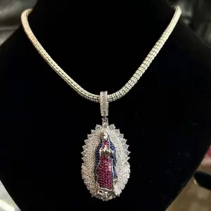 Cadena Mon ice MAs medalla de Guadalupe