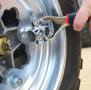 This multi-purpose socket wrench is equipped with a rotary doghead fastener, providing a convenient universal repair tool suitable for both automotive and home repairs.