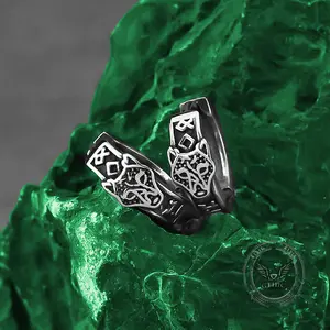 GTHIC Nordic Wolf Head Stainless Steel Viking Hoop Earrings Fierce Unisex Statement Jewelry Suitable for Men and Women