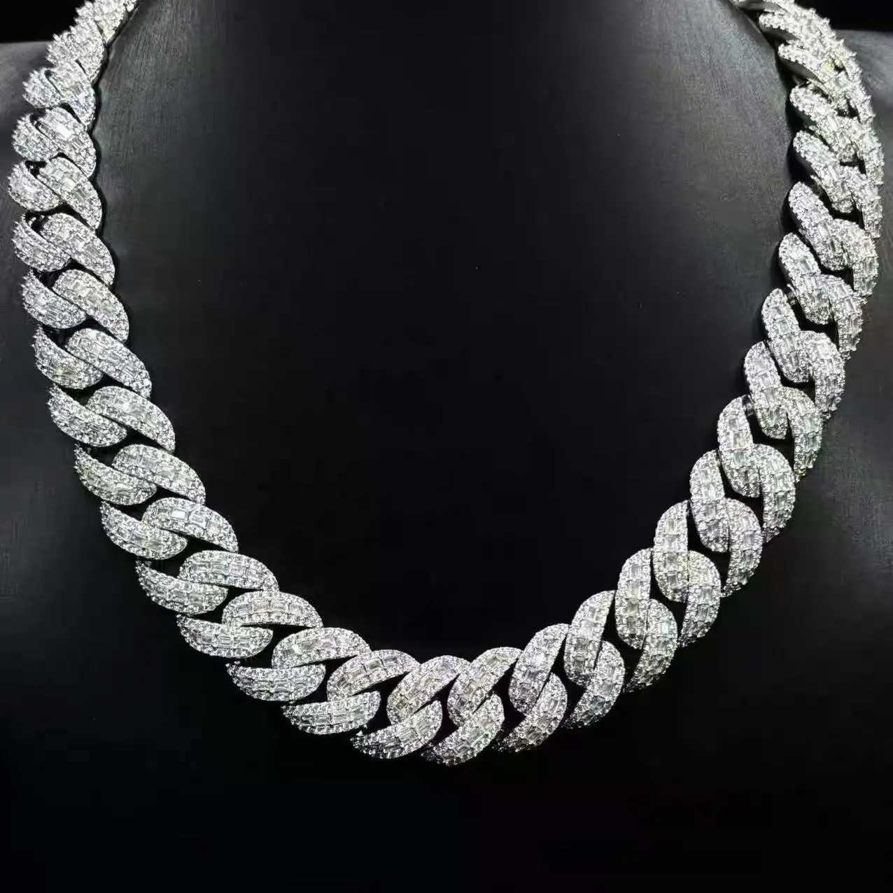 TK-HJH-9032 Iced Out Miami Cuban Link Necklace | Full Sparkle Statement Chain for Daily