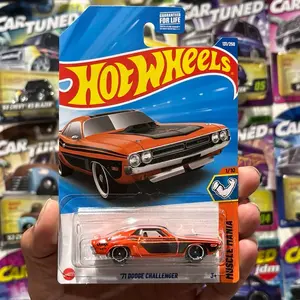 Orange 1971 Dodge Challenger Diecast car