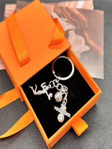 Volleyball Theme Metal Keychain Memorial Charm, I Love Volleyball Keyring, Volleyball Player Shape Backpack Decoration, Fan Gift, Keychain Sports, Versatile Accessory