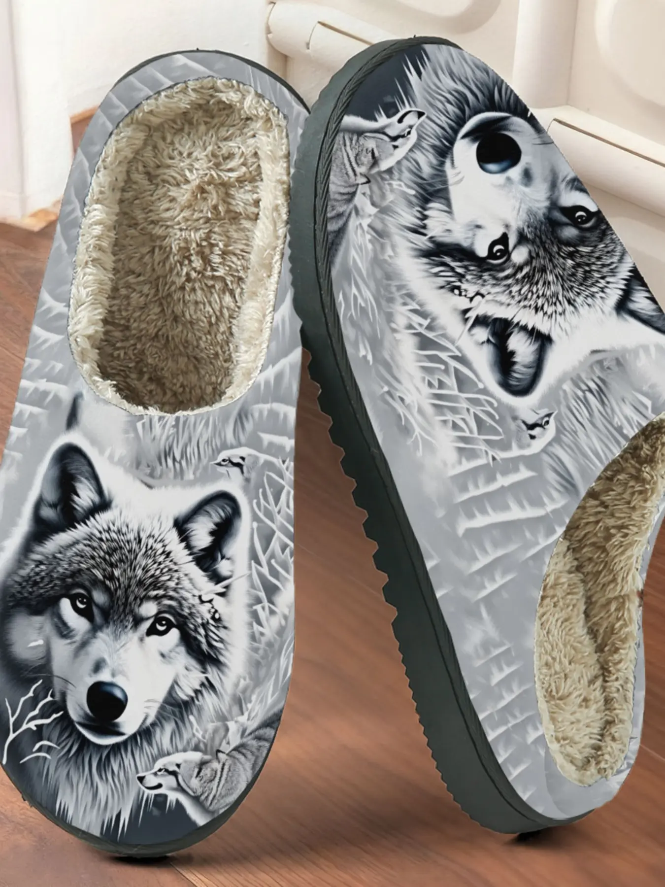 Realistic Wolf Pack Print Cotton Slippers, Casual Home Slippers, Wild Cool Style, Fuzzy Lined Anti-Slip Rubber Thick Sole, Home Warm Shoes for Men and Women, Fluffy House Slippers, Non Slip Slippers