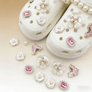 Fashion Cute Clogs Decor Charms, Shiny Rhinestone & Faux Pearl Decor, Trendy Holiday Shoe Accessories for Women & Girls