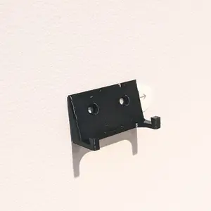 Minimalist Wall-Mounted Comic Book Display Holder – 3D Printed Invisible Stand for Bagged & Boarded Comics, Command-Strip Friendly