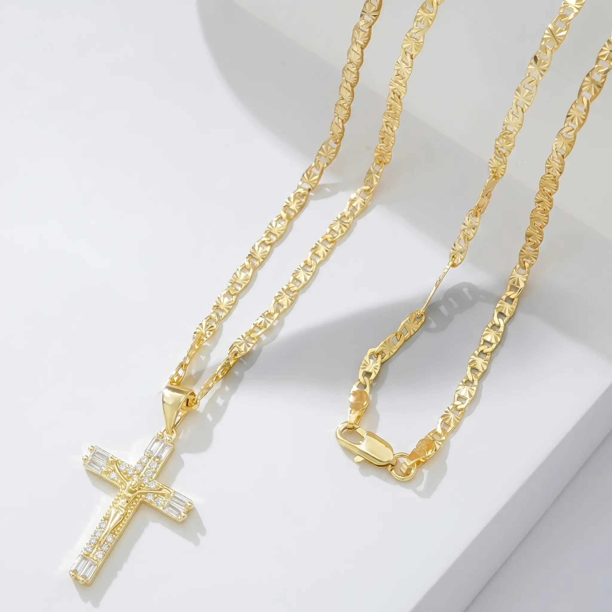 14K Gold Plated Jesus Cross Crucifix Pendant Necklace, 23.62-Inch Copper Figaro Chain (60cm), Cubic Zirconia Inlaid Men's Jewelry for Catholic Daily/Birthday Wear, Fashion Hip Hop & Christian Style