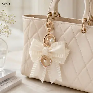 Bow Keychain Heart Pearl Keychain Satin Bow Keychain Pearl Heart Keychain Gold Keychain for Women Everyday Use Gift