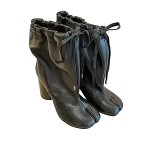 Women's Ruched Split-Toe Block Heel Boots Soft Leather Adjustable Drawstring Edgy Chic Footwear for Women Classic Black Dual Neutral Color Choices